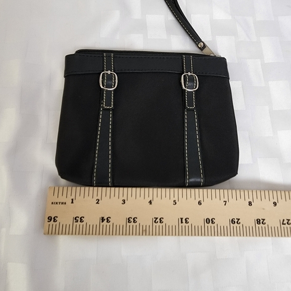 Black NWOT Two Buckle Women's Wristlet - Picture 2 of 4